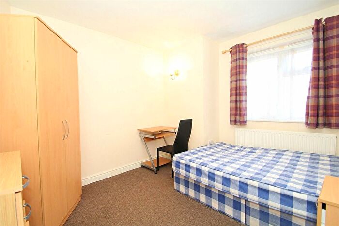 Property To Rent In Willow Crescent West, Denham, UB9