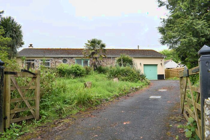 2 Bedroom Bungalow For Sale In Busveal, Redruth, Cornwall, TR16
