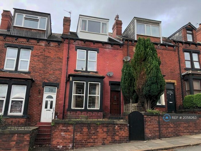 4 Bedroom Terraced House To Rent In Hough Lane, Leeds, LS13