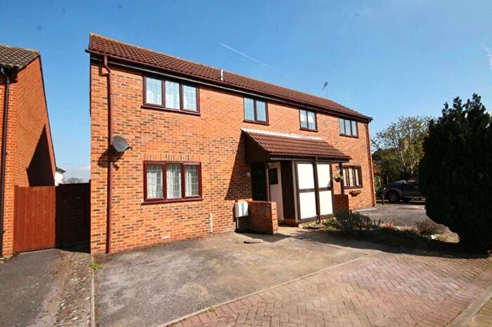 2 Bedroom Semi-Detached House To Rent In Addlestone, KT15