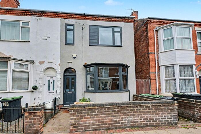4 Bedroom Semi-detached House For Sale In Derby Road, Stapleford, Nottingham, NG9