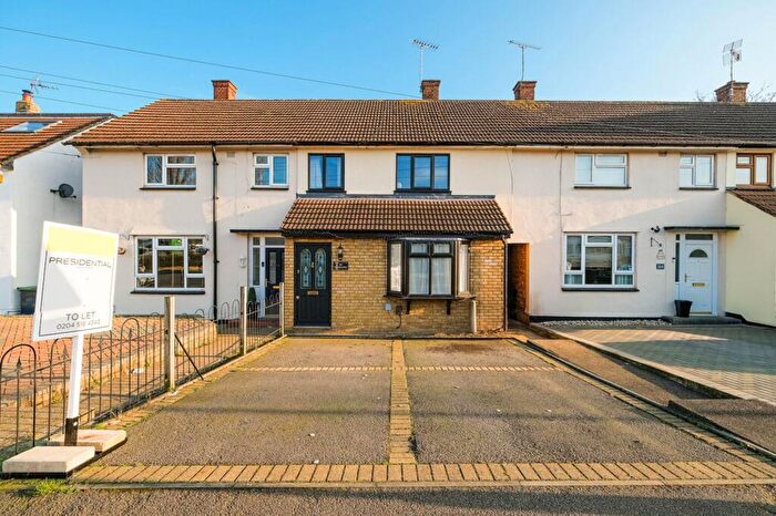3 Bedroom Terraced House For Sale In The Broadway, Loughton, IG10