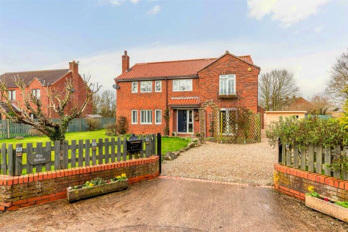 4 Bedroom Detached House For Sale In Pinfold Lane, Adlingfleet, DN14