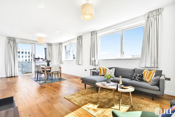 3 Bedroom Flat To Rent In Carpet Street London, E15