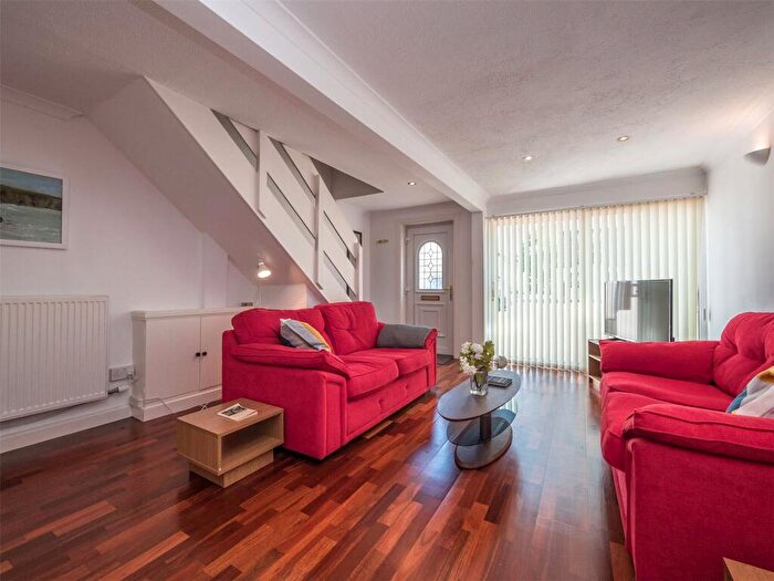 2 Bedroom Terraced House To Rent In Raeburn Mews, Edinburgh, Midlothian, EH4