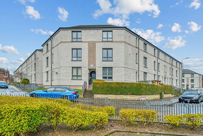 2 Bedroom Flat To Rent In Benthall Street, Flat -, Hutchesontown, Glasgow, G5