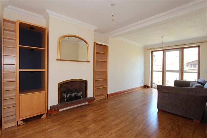 5 Bedroom Semi-Detached House To Rent In Wetheral Drive, Stanmore, HA7