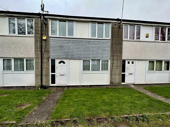 3 Bedroom Mews To Rent In Bolderstone Place, Offerton, SK2