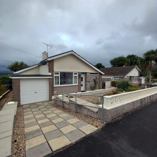 3 Bedroom Bungalow To Rent In Maes Yr Hafod, Menai Bridge, LL59