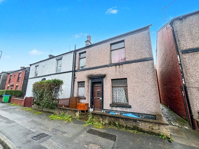 1 Bedroom Terraced House For Sale In Halifax Road, Rochdale, Greater Manchester, OL16