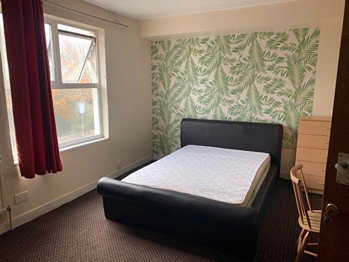 4 Bedroom House To Rent In Leopold St, OX4