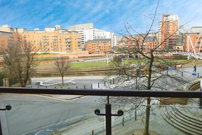 2 Bedroom Flat To Rent In Magellan House, Armouries Way, Leeds, West Yorkshire, LS10