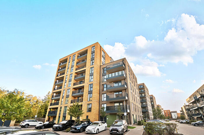 2 Bedroom Apartment For Sale In Bowen Drive, London, SE7
