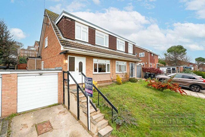 3 Bedroom Semi Detached House For Sale In Nightingale Road, South Croydon, CR2