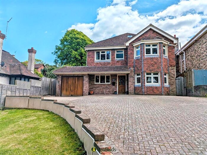 5 Bedroom Detached House For Sale In Gully Road, Seaview, PO34