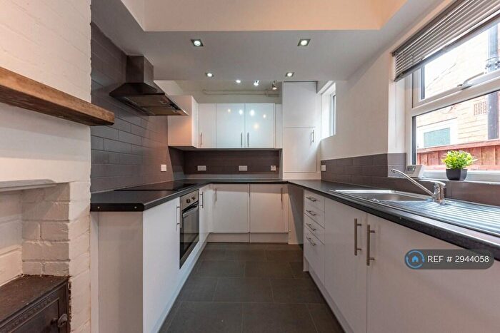 3 Bedroom Terraced House To Rent In Nicholson St, Newark, NG24
