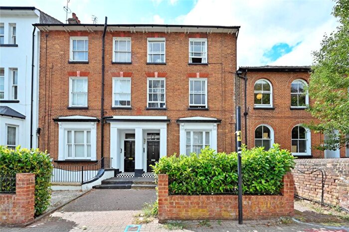 1 Bedroom Flat To Rent In Alma Road, St. Albans, Hertfordshire, AL1