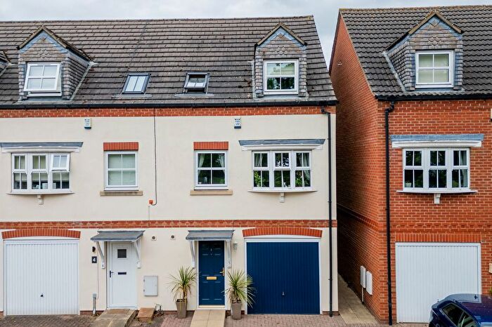 3 Bedroom End Of Terrace House For Sale In Mount Pleasant, Riccall, YO19