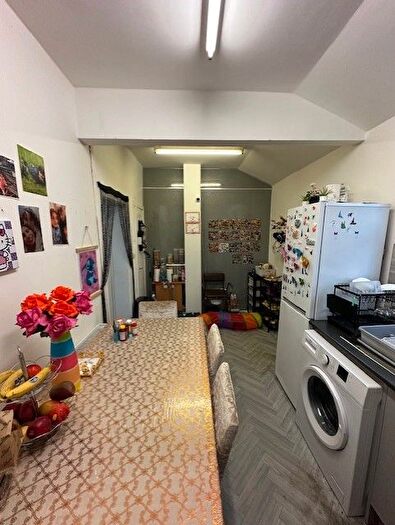 3 Bedroom End Of Terrace House To Rent In Oscar Street, Manchester, M40