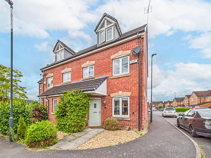 3 Bedroom End Of Terrace House To Rent In Pippin Gardens, Alvaston, DE24
