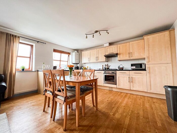 2 Bedroom Terraced House To Rent In Cadogan Court, Cathays, CF24