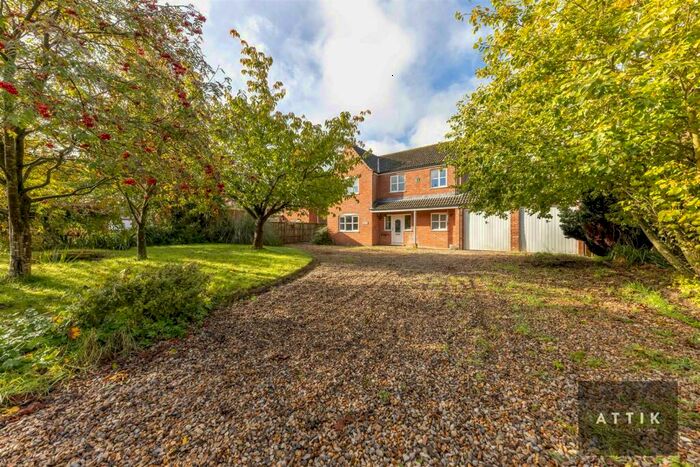 4 Bedroom Detached House For Sale In Chapel Street, Cawston, Norwich, NR10