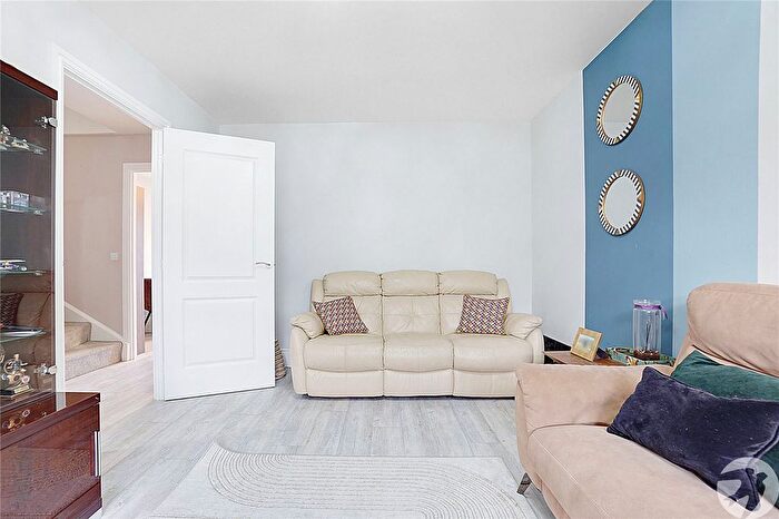 3 Bedroom Semi-Detached House For Sale In Mason Avenue, Weldon, Ebbsfleet Valley, Swanscombe, DA10