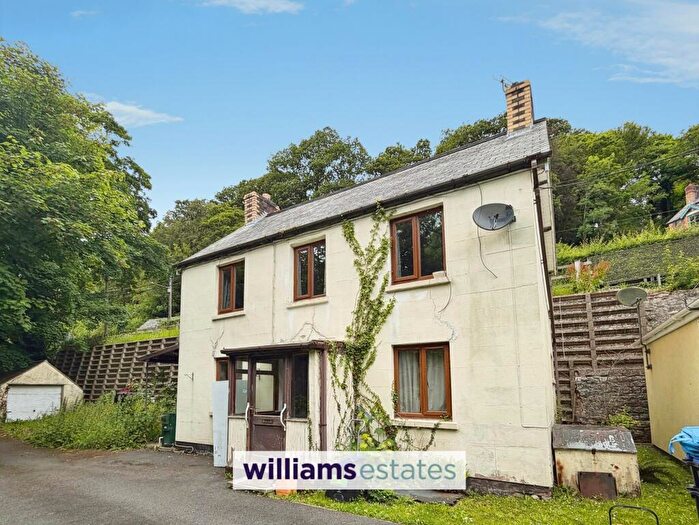 3 Bedroom Detached House For Sale In Pwllglas, Ruthin, LL15