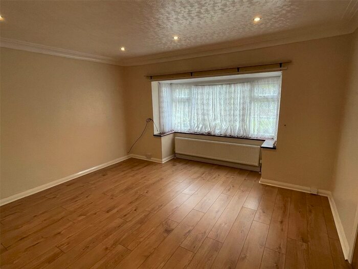 2 Bedroom Bungalow To Rent In Ouzlewell Green, Lofthouse, Wakefield