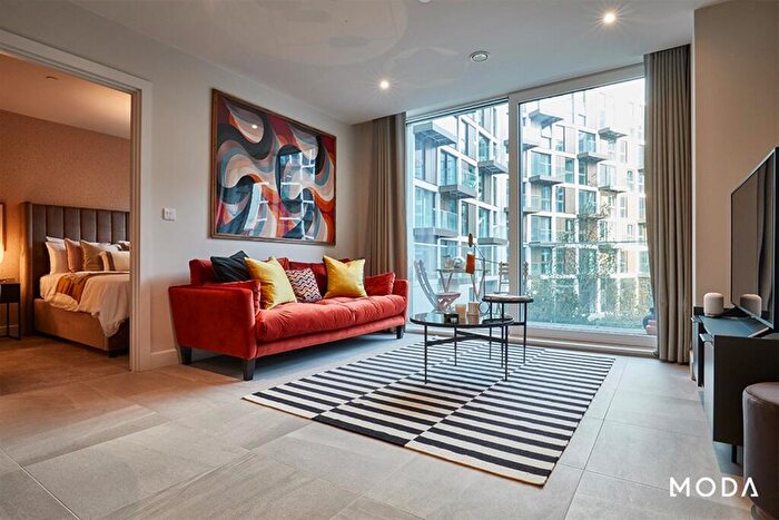 2 Bedroom Apartment To Rent In Rochdale Road, Manchester, Greater Manchester, M4