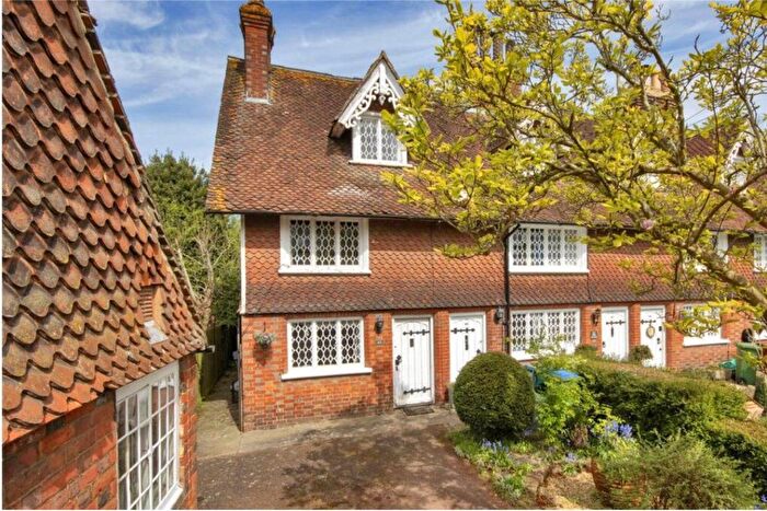 2 Bedroom Terraced House To Rent In High Street, Sevenoaks, Kent, TN13