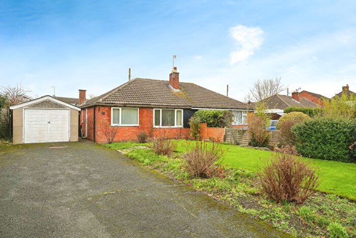 2 Bedroom Bungalow For Sale In Stratford Road, Honeybourne, Evesham, Worcestershire, WR11