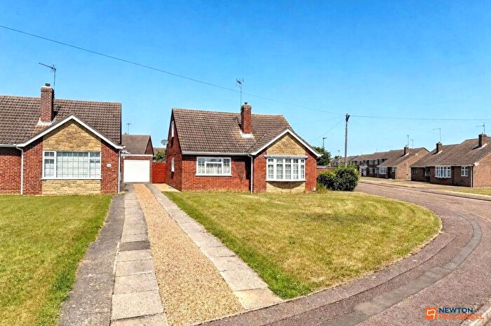 3 Bedroom Detached House For Sale In Borrowdale Close, Gunthorpe, Peterborough, PE4
