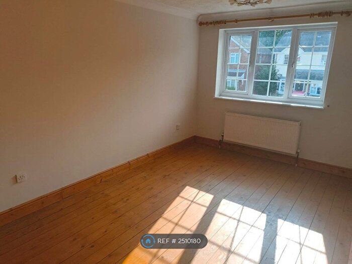 5 Bedroom Detached House To Rent In Hoppers Way, Ashford, TN23