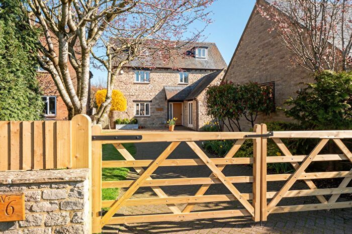 6 Bedroom Detached House For Sale In Broad Lane, Evenley, NN13