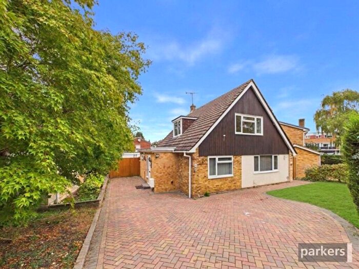 3 Bedroom Detached House To Rent In Clivedale Road, Woodley, Reading, Berkshire, RG5