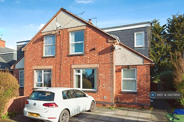 4 Bedroom Semi-Detached House To Rent In Waverley Road, Leamington Spa, CV31