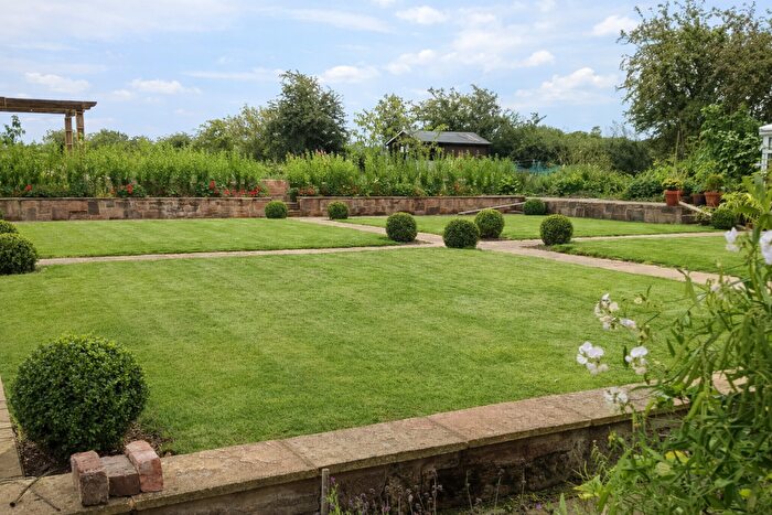 5 Bedroom Detached House For Sale In Thornton Common Road, CH63