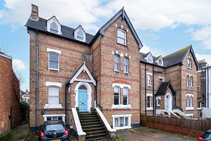 1 Bedroom Flat To Rent In Mount Ephraim Road, Streatham Hill, Lambeth, London, SW16