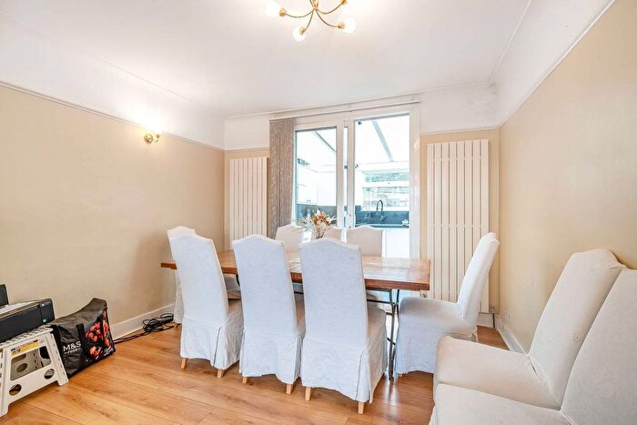 3 Bedroom Terraced House For Sale In Buller Road, Thornton Heath, CR7