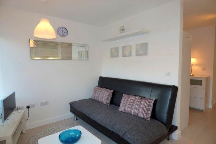 Studio To Rent In Manor Mills, Leeds, LS11