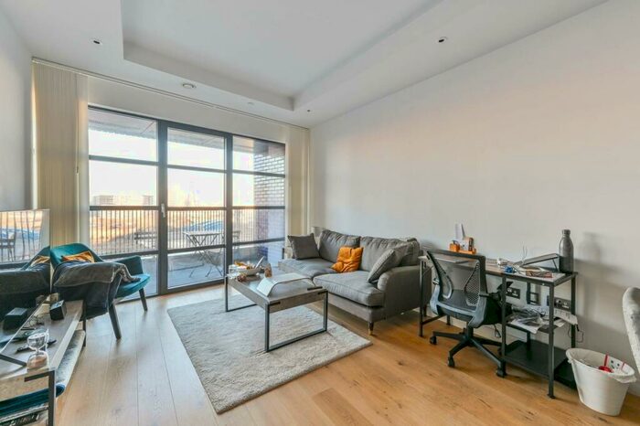 1 Bedroom Flat To Rent In Bridgewater House, Canning Town, London, E14