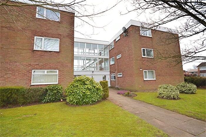 2 Bedroom Flat To Rent In Green Lane, Heaton Norris, Stockport, SK4