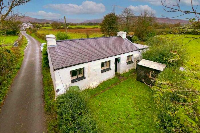 2 Bedroom Detached House For Sale In Penisarwaun, Caernarfon, Gwynedd, LL55