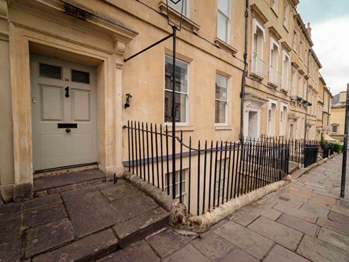 2 Bedroom Flat To Rent In Russell Street, Bath, BA1
