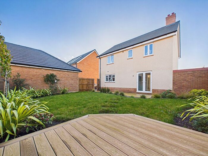4 Bedroom Detached House For Sale In New Hall Crescent, Great Haddon, PE7