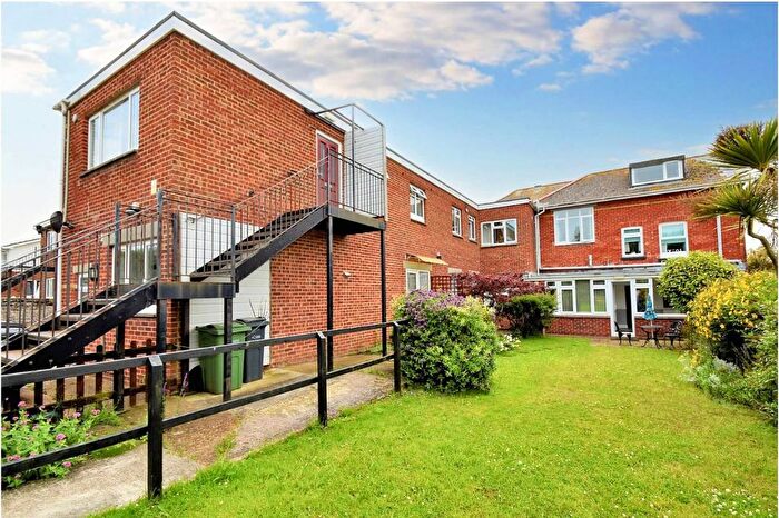 3 Bedroom Flat To Rent In Sandown Road, Sandown, PO36