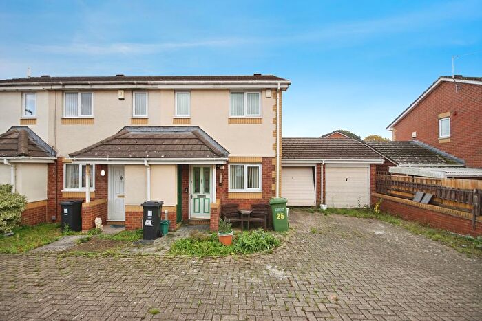 2 Bedroom End Terrace House For Sale In Churchill Close, Barrs Court, Bristol, Gloucestershire, BS30