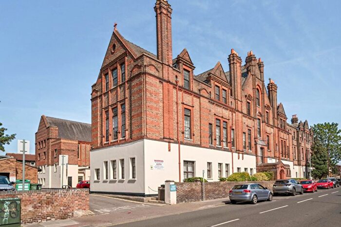 2 Bedroom Flat For Sale In Lawrence Road, Southsea, PO5