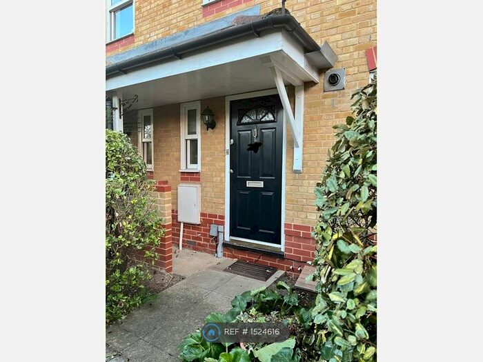 4 Bedroom Terraced House To Rent In Tresilian Avenue, London, N21